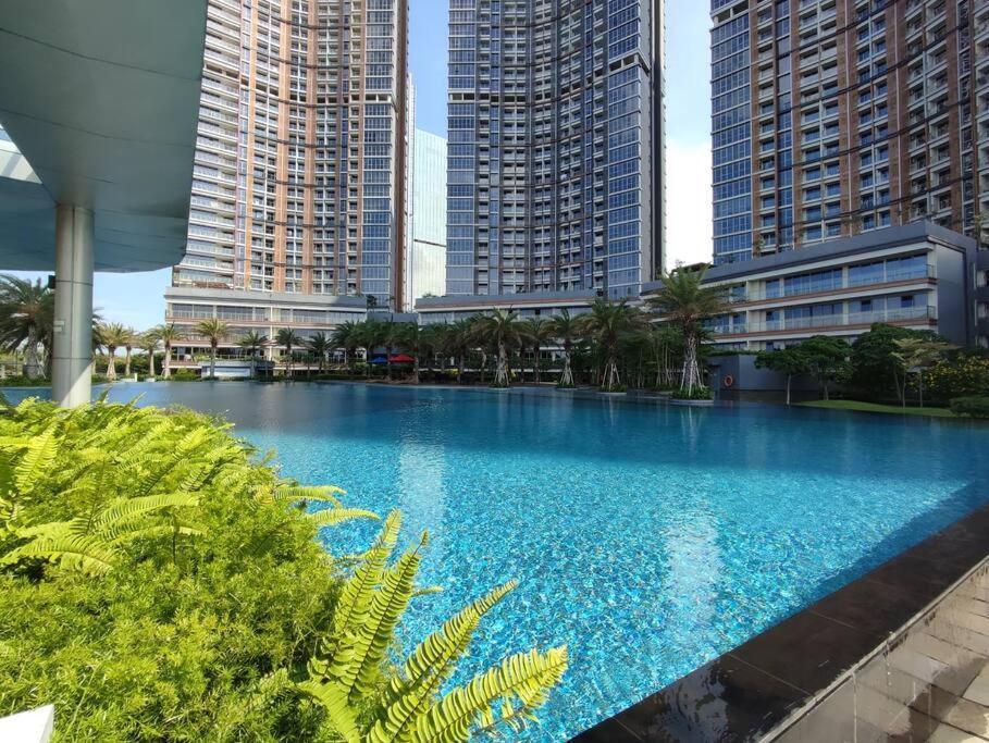 Pik Family 2 Bedroom, 5 Beds & Balcony Best View Jakarta Exterior foto